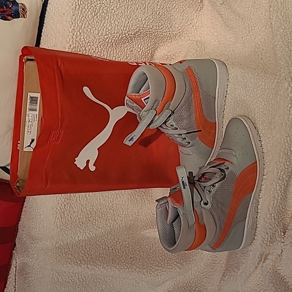 Puma wedge heel sneakers Grey and Coral Orange US women's 9.5. - Picture 4 of 6